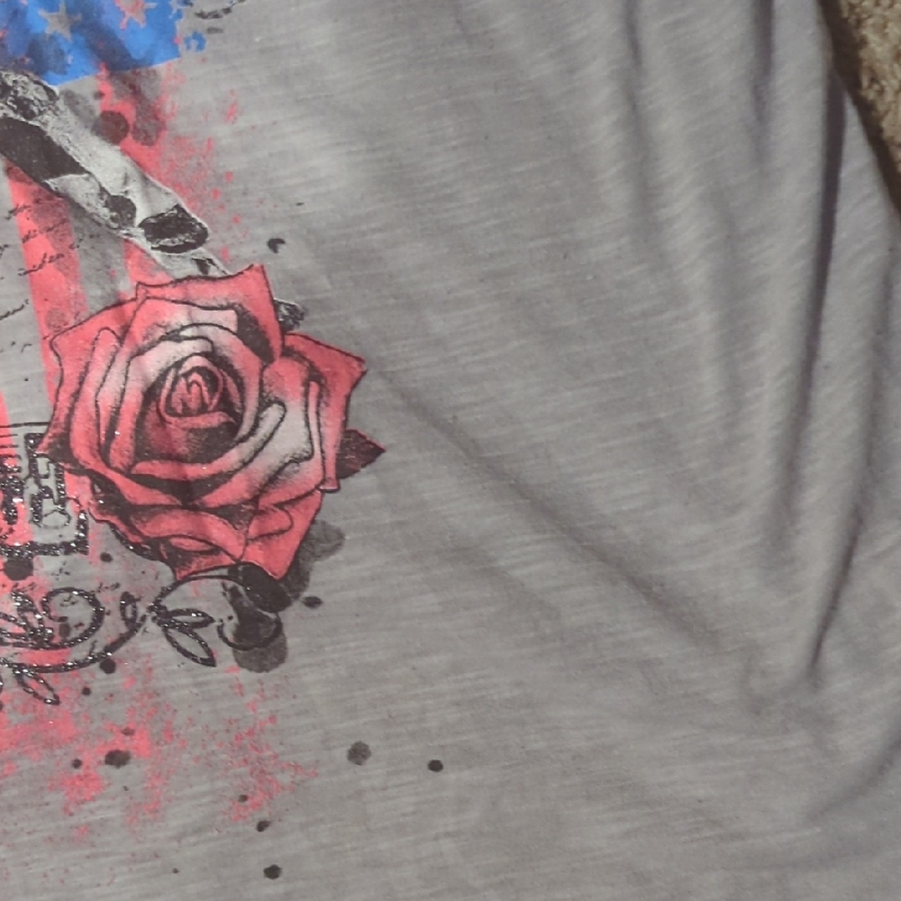 Women's Gray Graphic Tank Top - Picture 6 of 11